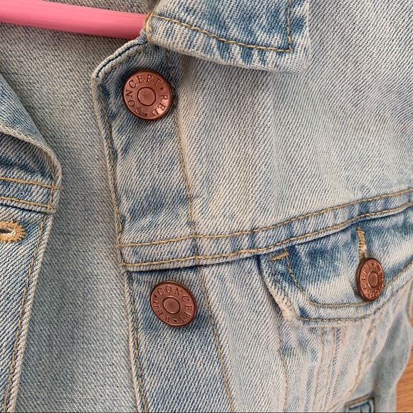 H&M Light Wash Jean Jacket Vest - Picture 4 of 6